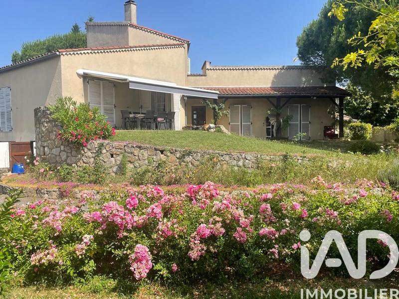 Maison - 145 m² - 7 pièces