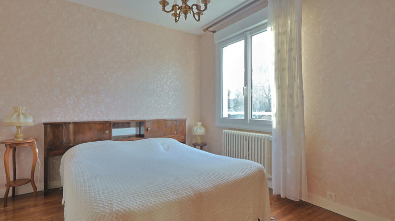 Maison - 95 m² - 5 pièces