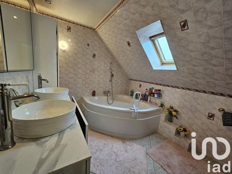 Maison - 170 m² - 7 pièces