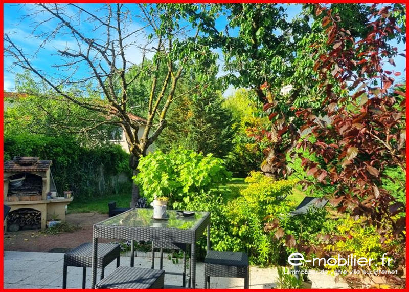 Maison traditionnelle - 95 m² - 4 pièces