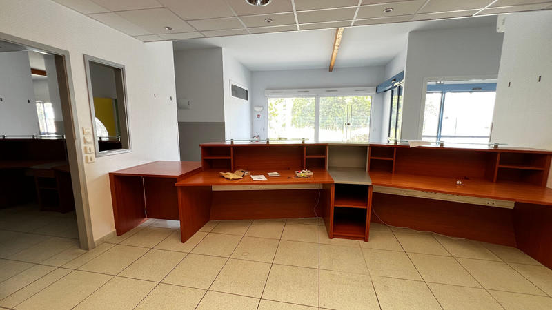 Local commercial - 577 m²