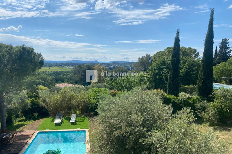 Villa - 194 m² - 5 pièces