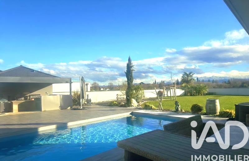 Maison - 244 m² - 6 pièces