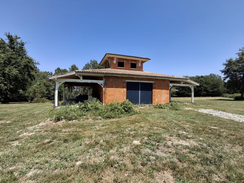 Maison traditionnelle - 173 m² - 2 pièces