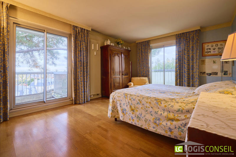 Appartement - 163 m² - 5 pièces