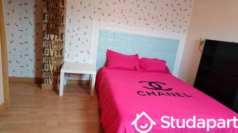 Chambre - 14 m² - 1 pièce