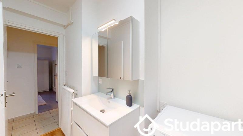 Chambre - 9 m² - 1 pièce