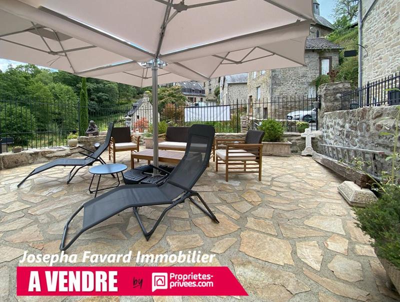 Propriété - 370 m² - 12 pièces