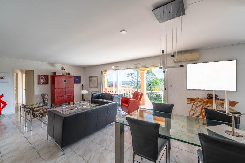 Maison - 200 m² - 6 pièces