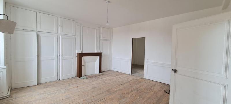 Maison - 232 m² - 8 pièces