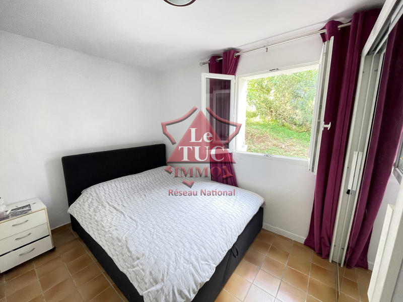 Villa - 180 m² - 8 pièces