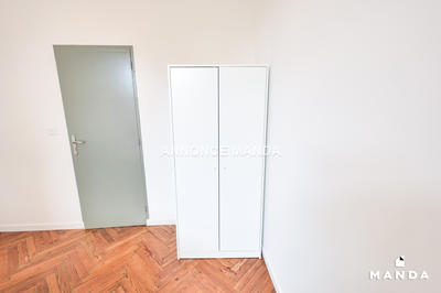 Chambre - 10 m² - 5 pièces
