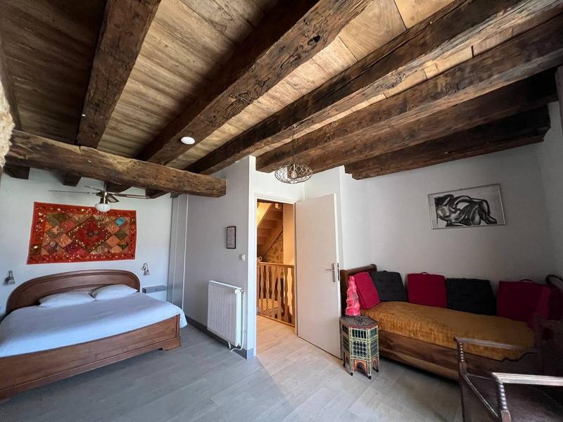 Maison traditionnelle - 440 m² - 13 pièces