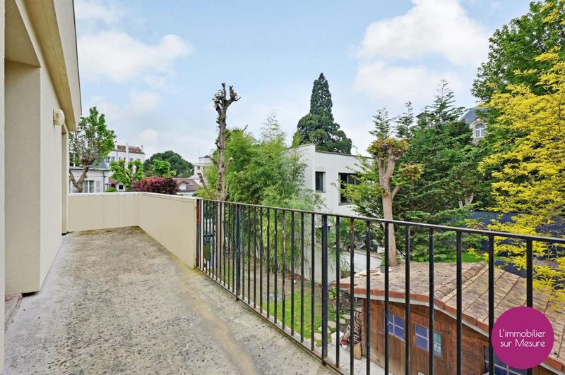 Villa - 300 m² - 7 pièces