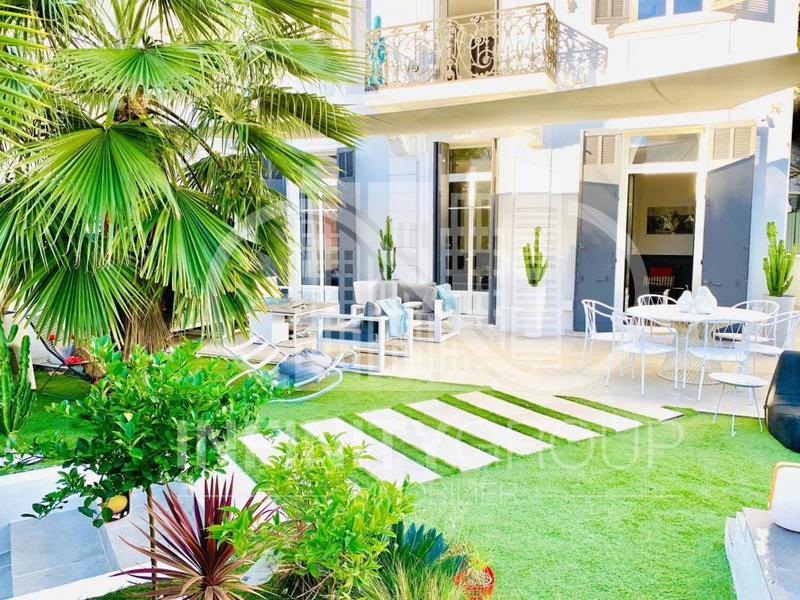 Maison de ville - 180 m² - 4 pièces