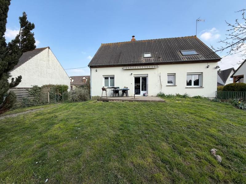 Maison - 98 m² - 5 pièces