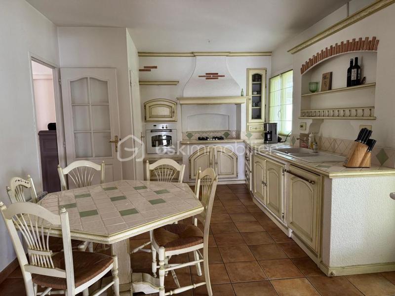 Maison - 174 m² - 7 pièces