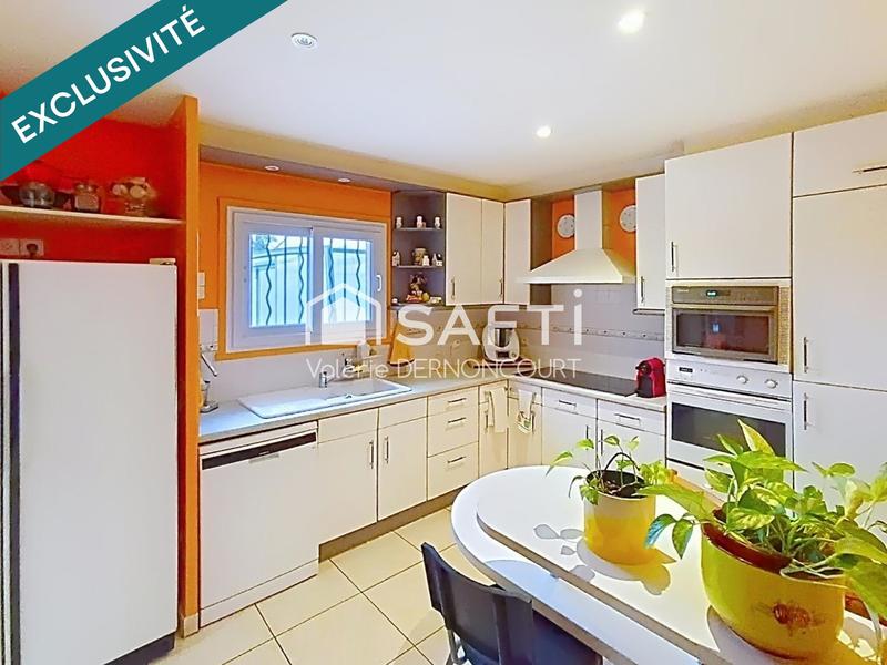 Maison - 182 m² - 8 pièces