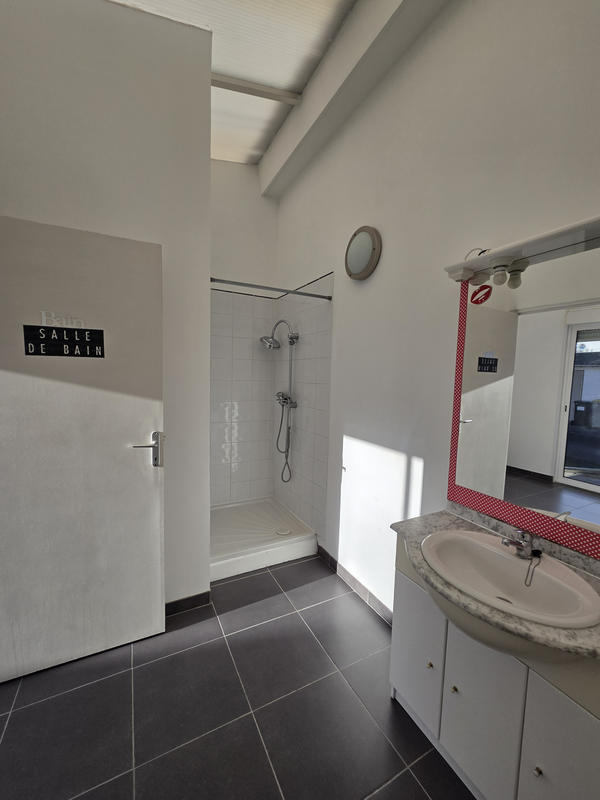 Maison - 95 m² - 5 pièces