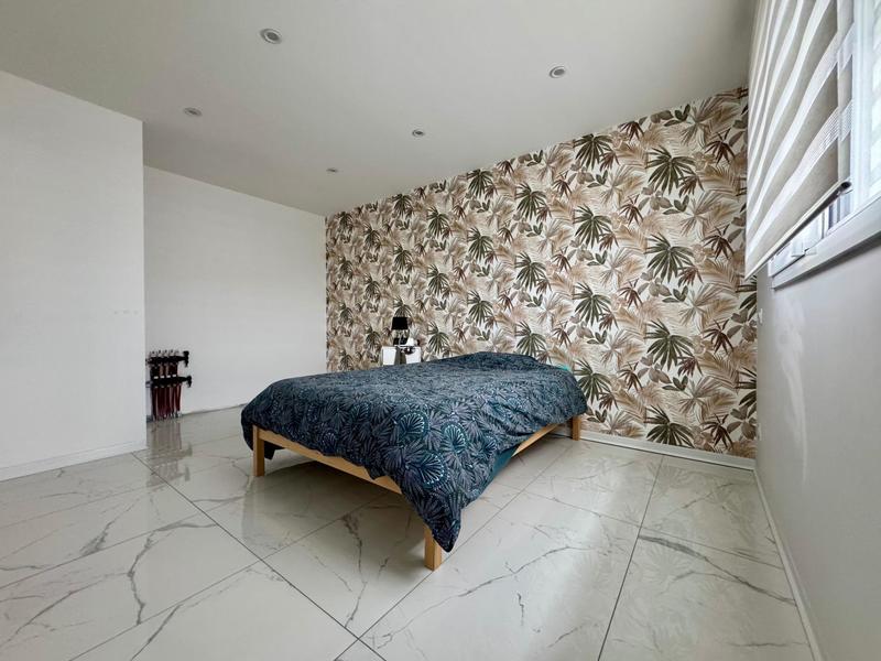 Maison - 140 m² - 5 pièces