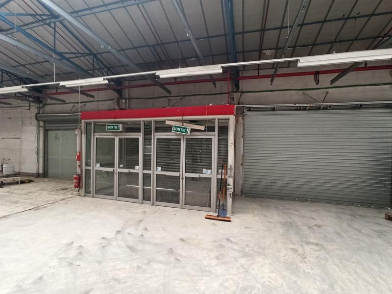 Local commercial - 5 000 m²