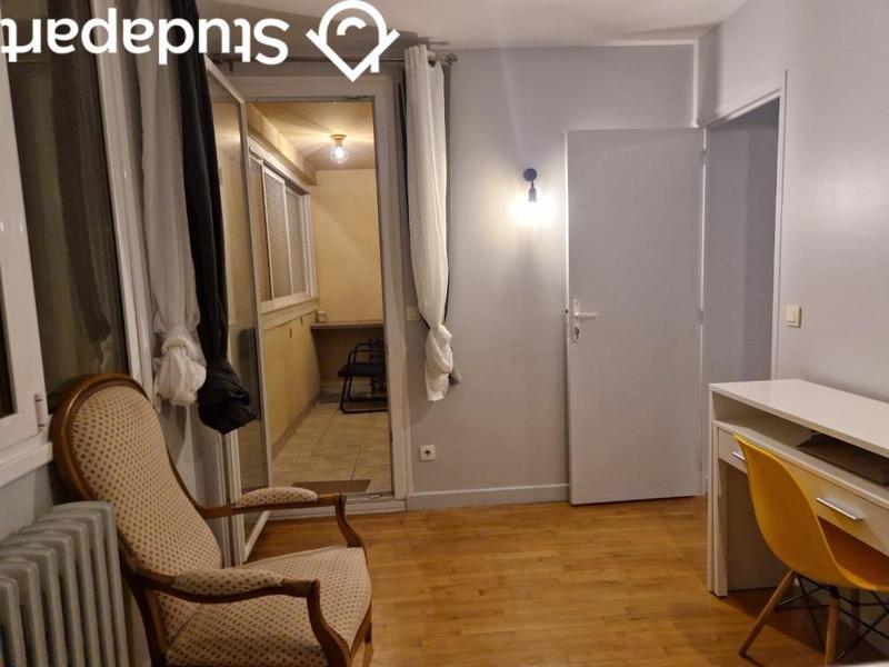 Chambre - 10 m² - 1 pièce