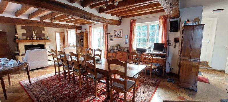 Maison ancienne - 274 m² - 8 pièces