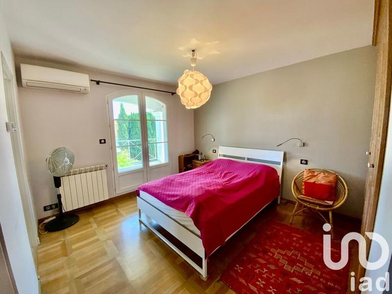 Maison - 232 m² - 8 pièces