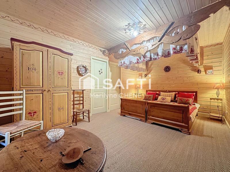 Maison - 440 m² - 13 pièces