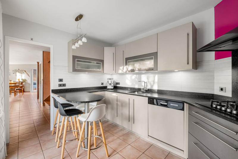 Maison - 135 m² - 6 pièces