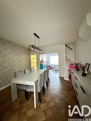 Maison - 90 m² - 4 pièces
