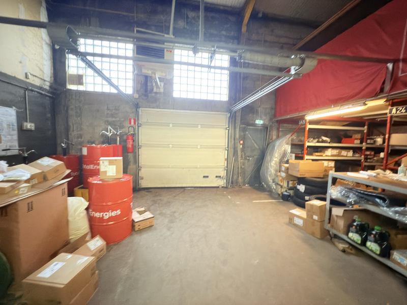 Local commercial - 2 654 m² - 10 pièces