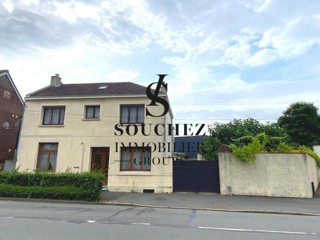 Maison traditionnelle - 168 m² - 9 pièces