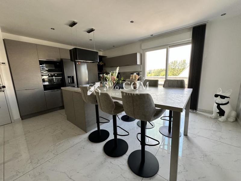 Pavillon - 104 m² - 4 pièces