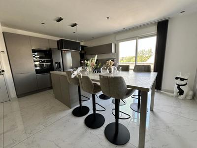 Pavillon - 104 m² - 4 pièces