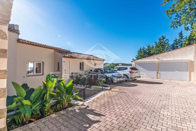 Villa - 400 m² - 8 pièces