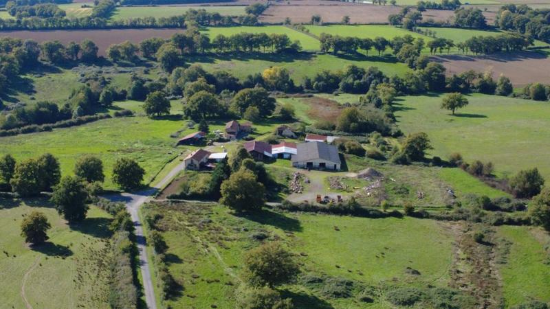 Propriété - 88 m² - 4 pièces