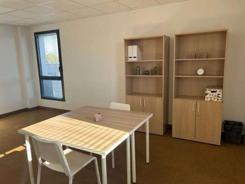 Bureau - 119 m² - 1 pièce