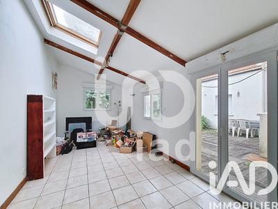 Maison - 94 m² - 5 pièces