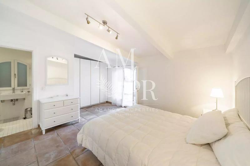 Propriété - 480 m² - 10 pièces