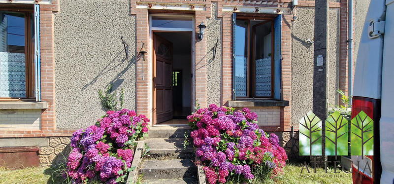 Maison - 90 m² - 5 pièces