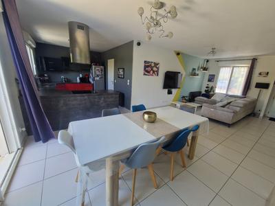 Maison - 122 m² - 7 pièces