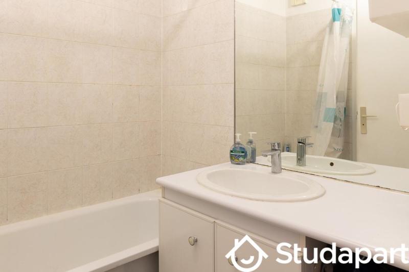 Chambre - 12 m² - 1 pièce