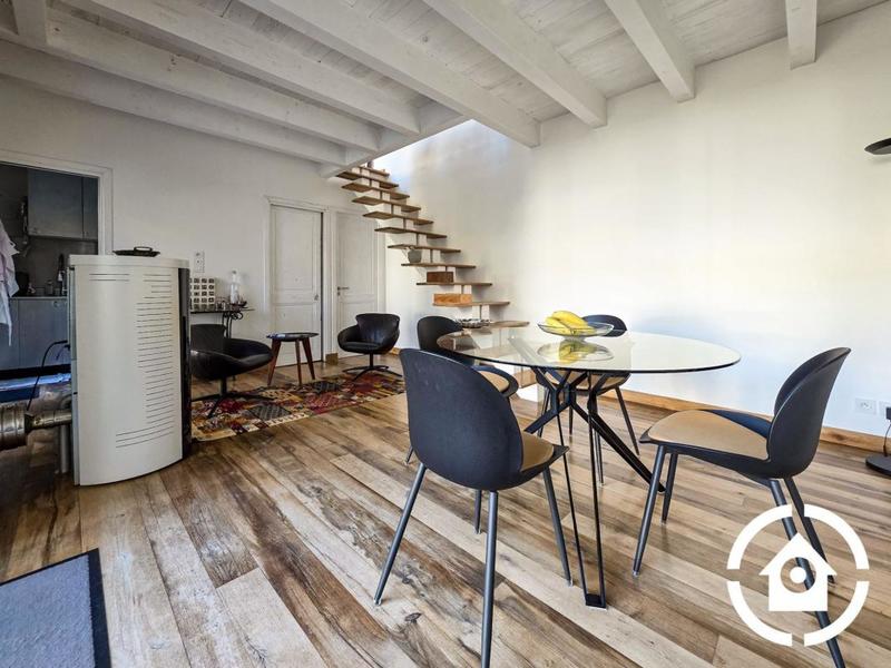 Maison - 310 m² - 8 pièces