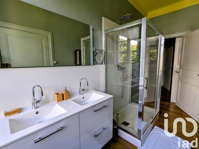 Maison - 484 m² - 16 pièces