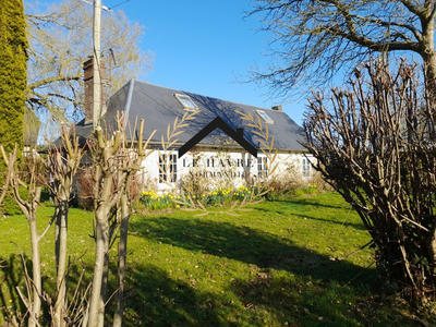 Maison - 243 m² - 8 pièces