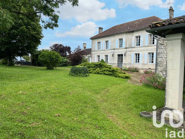 Maison - 292 m² - 10 pièces