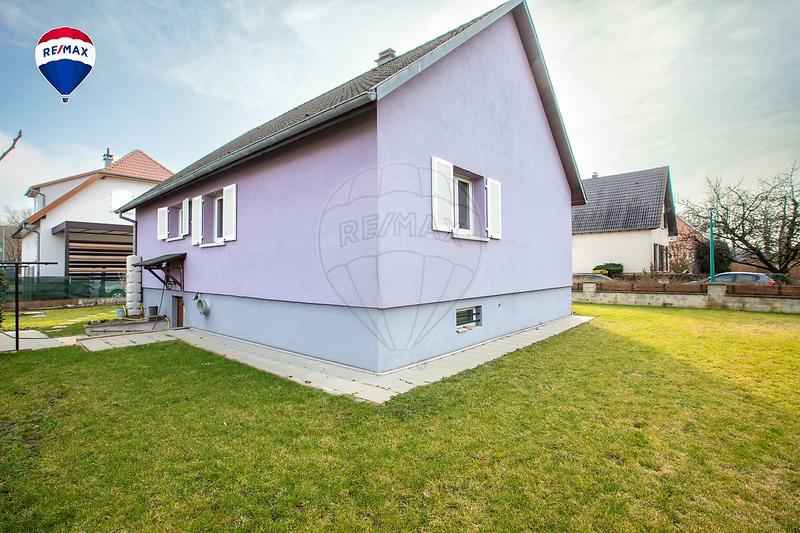 Maison - 92 m² - 4 pièces