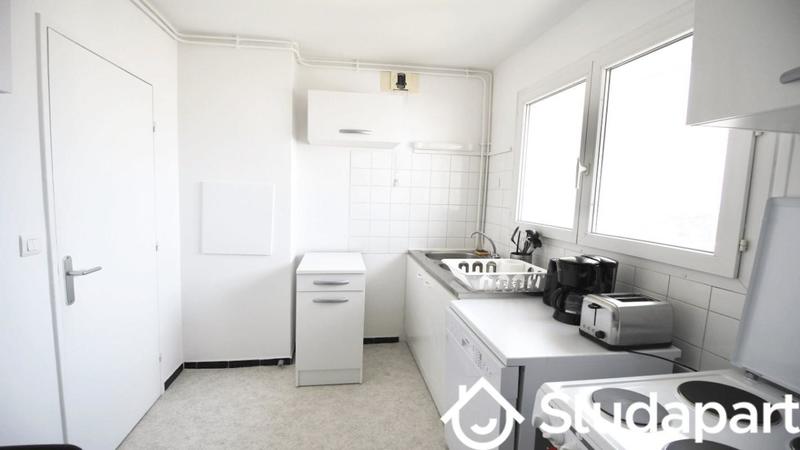 Chambre - 11 m² - 1 pièce