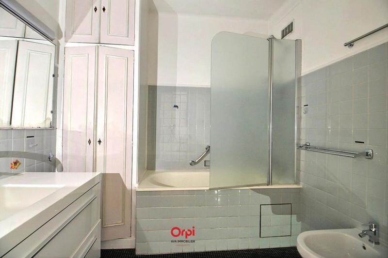 Appartement - 99 m² - 4 pièces